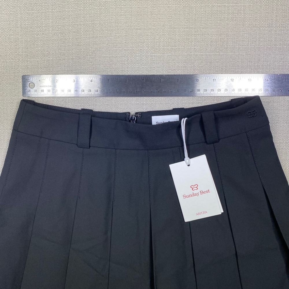 Aritzia Sunday Best Womens Olive Black Pleated Micro Mini Skirt Size 6 NWT - Picture 3 of 8